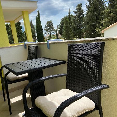 Apartments Mrsic Биоград-на-Мору Экстерьер фото