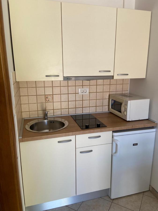 Apartments Mrsic Биоград-на-Мору Экстерьер фото
