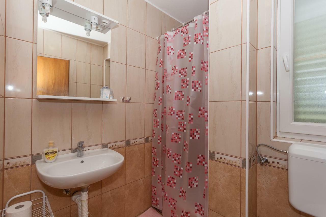 Apartments Mrsic Биоград-на-Мору Экстерьер фото