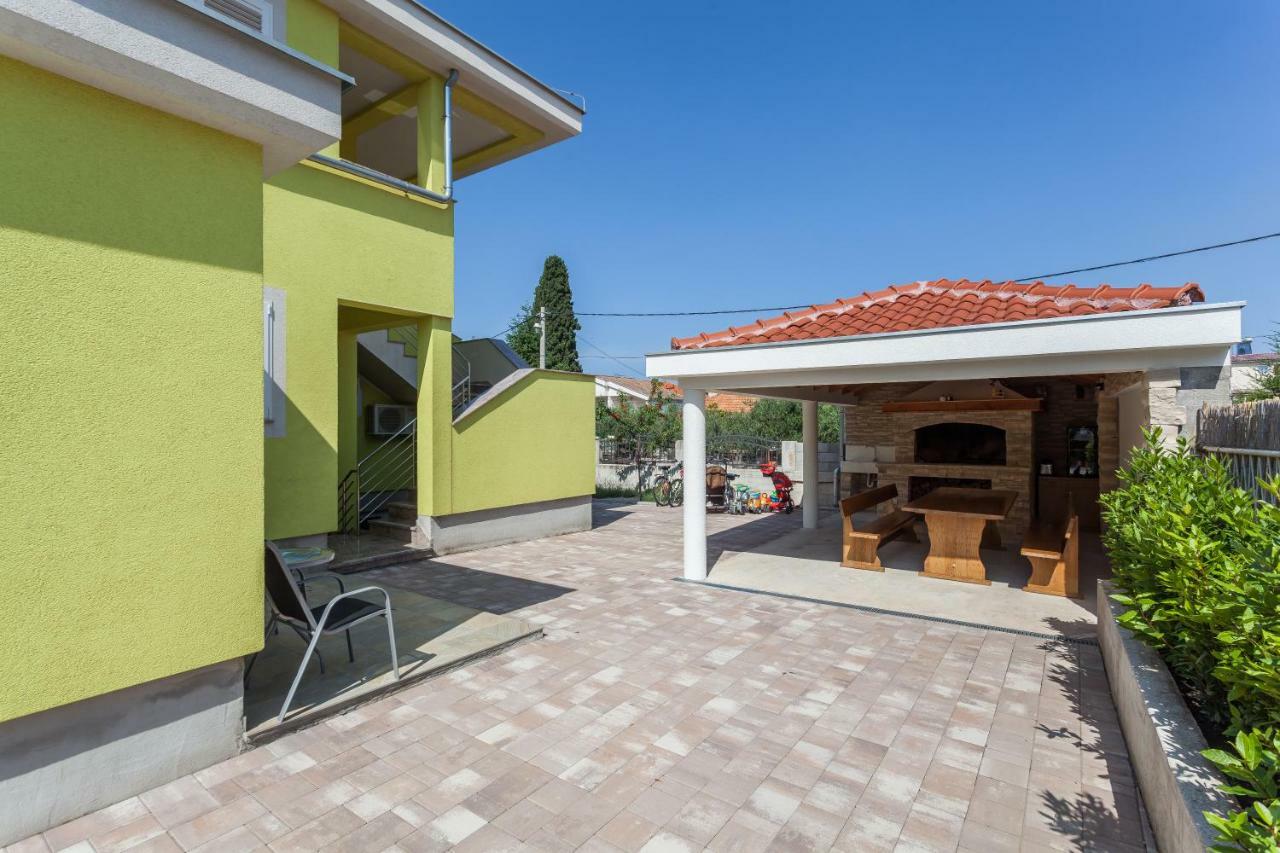Apartments Mrsic Биоград-на-Мору Экстерьер фото